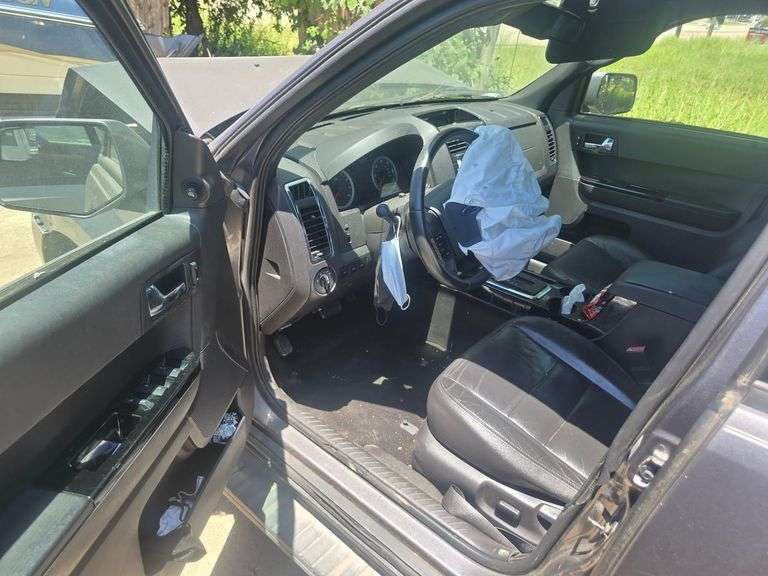 2010 FORD  ESCAPE