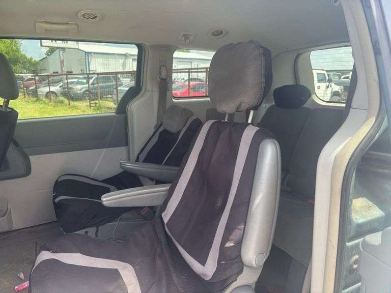 2009 CHRYSLER  TOWN AND COUNTRY