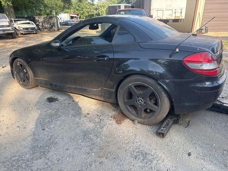 Derelict Parts Only - 2006 MERCEDES-BENZ  SLK-CLASS