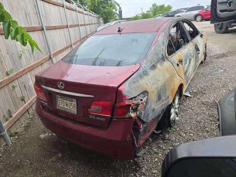 2010 LEXUS  ES