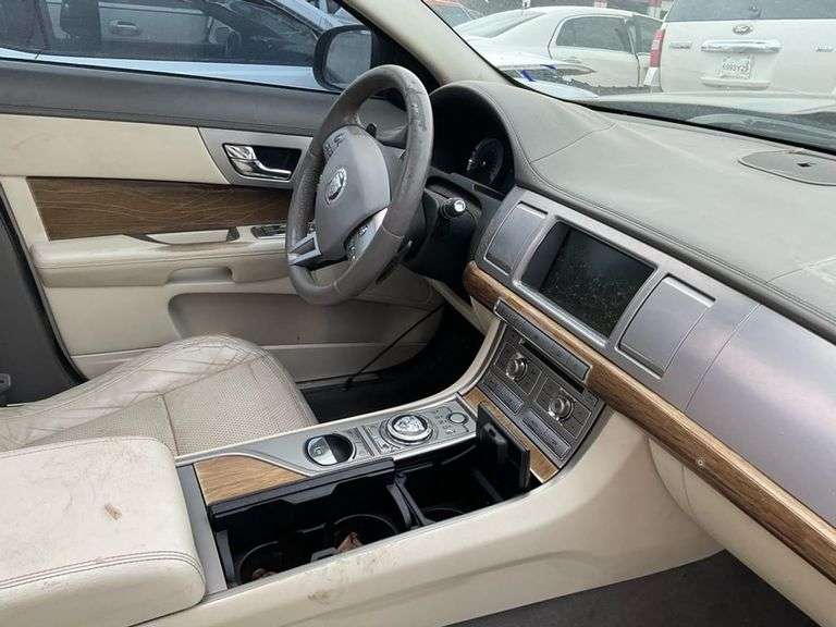 2009 JAGUAR  XF