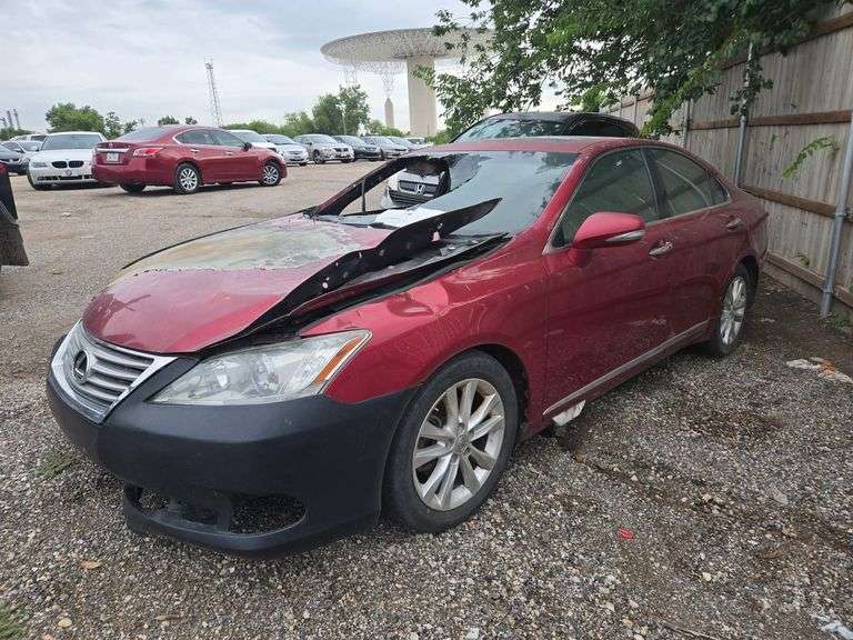 2010 LEXUS  ES