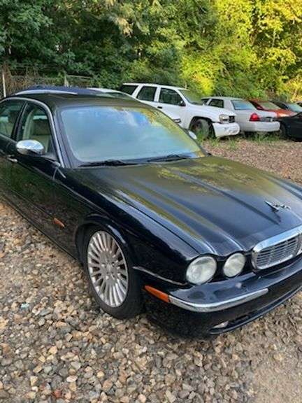 2005 JAGUAR  XJ