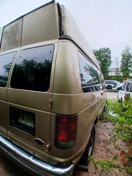 1998 FORD  E-350