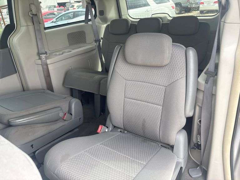 2008 CHRYSLER  TOWN AND COUNTRY