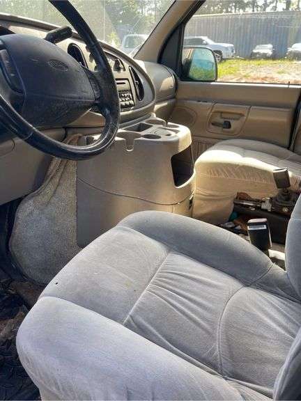2000 FORD  E-150