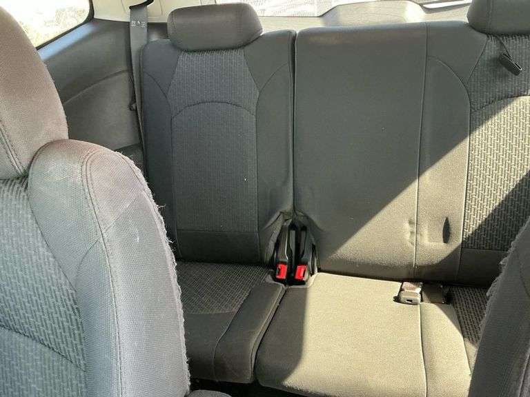 REBUILT RESTORED TITLE  - 2011 CHEVROLET  TRAVERSE