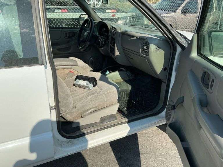 2002 CHEVROLET  S-10 PICKUP