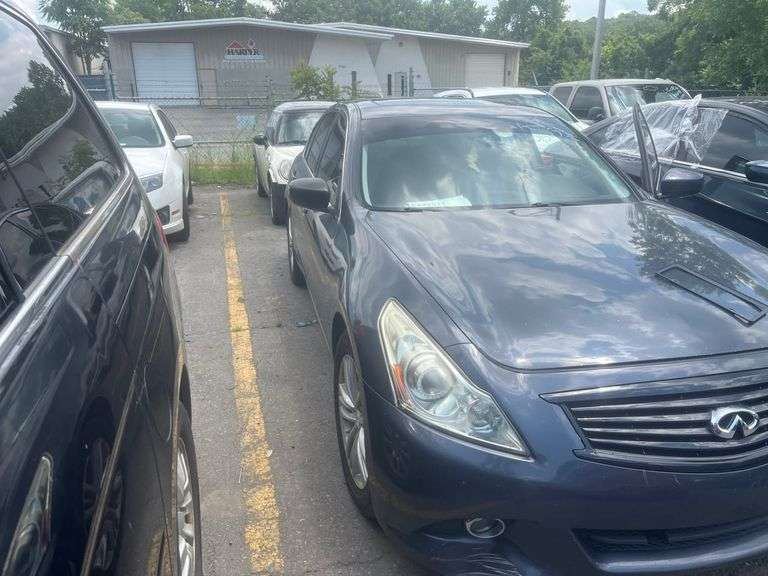 2010 INFINITI  G37
