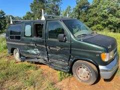 2000 FORD  E-150
