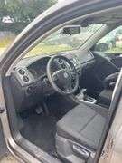 TITLE - 2010 VOLKSWAGEN  TIGUAN