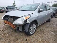 2019 NISSAN   VERSA