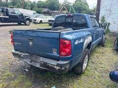 2005 DODGE  DAKOTA