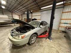 2004 FORD  TAURUS