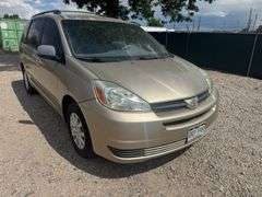 2004 TOYOTA  SIENNA