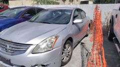 2010 NISSAN  ALTIMA