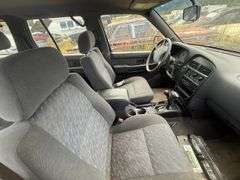 1996 NISSAN  PATHFINDER