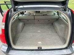 Clean Title - 2004 VOLVO  V70