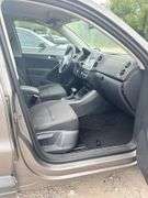 TITLE - 2010 VOLKSWAGEN  TIGUAN