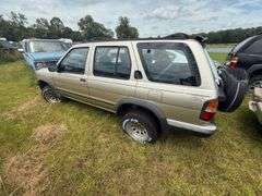 1996 NISSAN  PATHFINDER