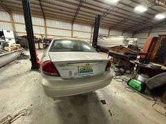 2004 FORD  TAURUS