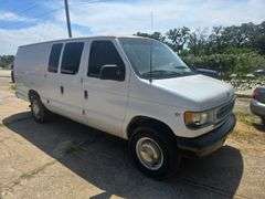 2002 FORD  E-250