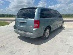 2009 CHRYSLER  TOWN AND COUNTRY