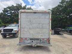 2013 FORD  E-450