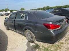 2011 TOYOTA  AVALON