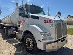 2017 KENWORTH  T880