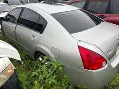2004 NISSAN  MAXIMA