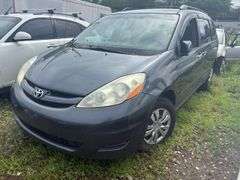 2006 TOYOTA  SIENNA