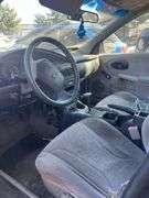 2002 SATURN  SL2