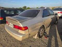 REBUILT SALVAGE-2001 TOYOTA  CAMRY