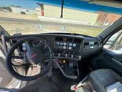 2017 KENWORTH  T880