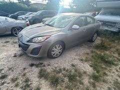 2011 MAZDA  MAZDA3