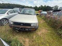 1996 NISSAN  PATHFINDER