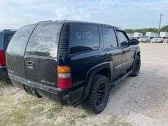 2001 CHEVROLET  TAHOE