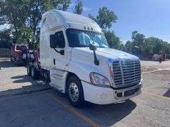2016 FREIGHTLINER  CASCADIA