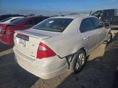 SALVAGE-2011 FORD  FUSION