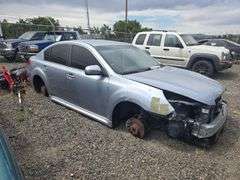 2013 SUBARU  LEGACY
