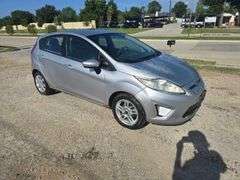 2011 FORD  FIESTA