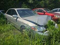 2002 TOYOTA  AVALON
