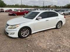 2013 HYUNDAI  GENESIS