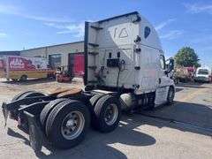 2016 FREIGHTLINER  CASCADIA