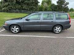 Clean Title - 2004 VOLVO  V70
