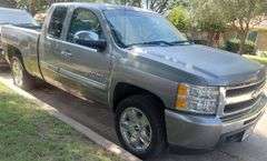 Clean title - 2009 CHEVROLET  SILVERADO