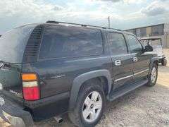 2004 CHEVROLET  SUBURBAN