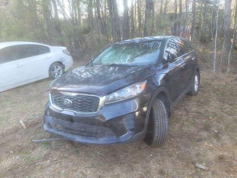 DERELICT/PARTS ONLY - 2019 KIA  SORENTO
