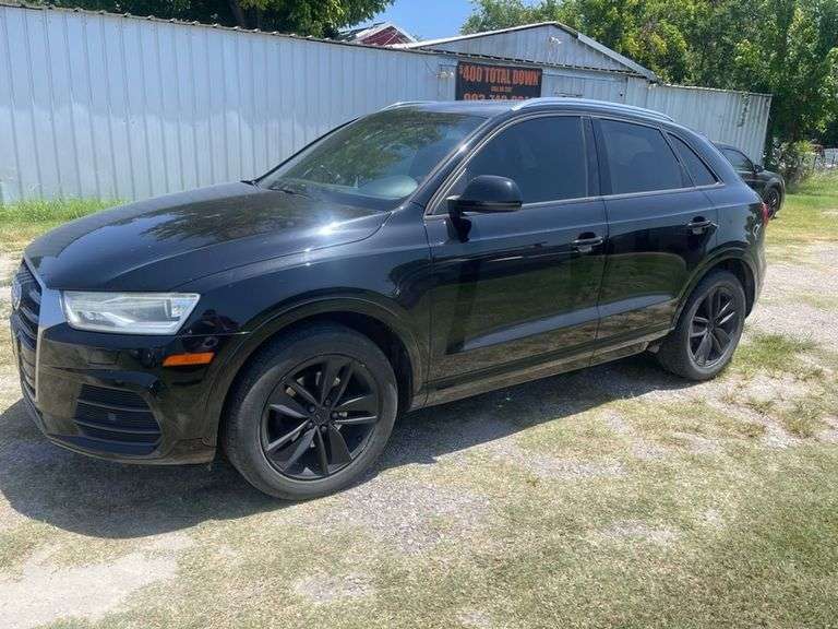 2017 AUDI  Q3